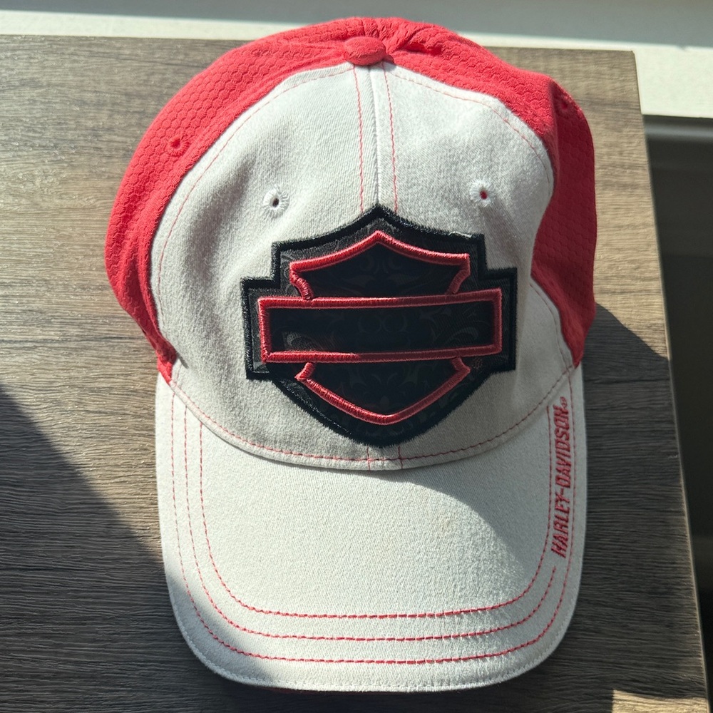 Harley-Davidson Pink and White Logo Cap. Never worn